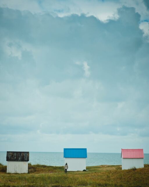 04/08/23 - Les jolies cabanes de plage de Gouville-sur-mer 🏠 🏝️ ☁️ 
•
#gouvillesurmer #coutances #coutancesnormandie #coutancestourisme #normandie #manche #cestbeaulamanche #attitudemanche #bassenormandie