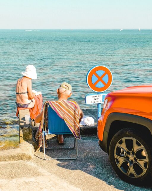 Le meilleur endroit pour une pause lecture 😁
🚗👴🏼👵⛱️📖
•
#bretagne #bretagnetourisme #finistere #finisteretourisme #iletudy #lecture #pause