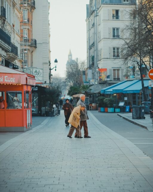 14/02/25 • 10h06 • Bras dessus, bras dessous.

#paris #parisfrance #visitparis