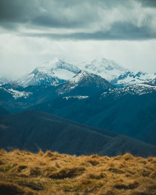 11/03/25 - 12h16 - Avant la neige ❄️ 

#mountains #nature #montagne #pirineos #landscape #hiking #france #mountain #naturephotography #randonnée #occitanie #photography #naturelovers #pirineus #hautespyrenees #landscapephotography #travel #mountainlovers #pyrénées #snow #rando #greatpyrenees #trekking #paysage #adventure #picoftheday #ariege #photooftheday #outdoors #mountainlife