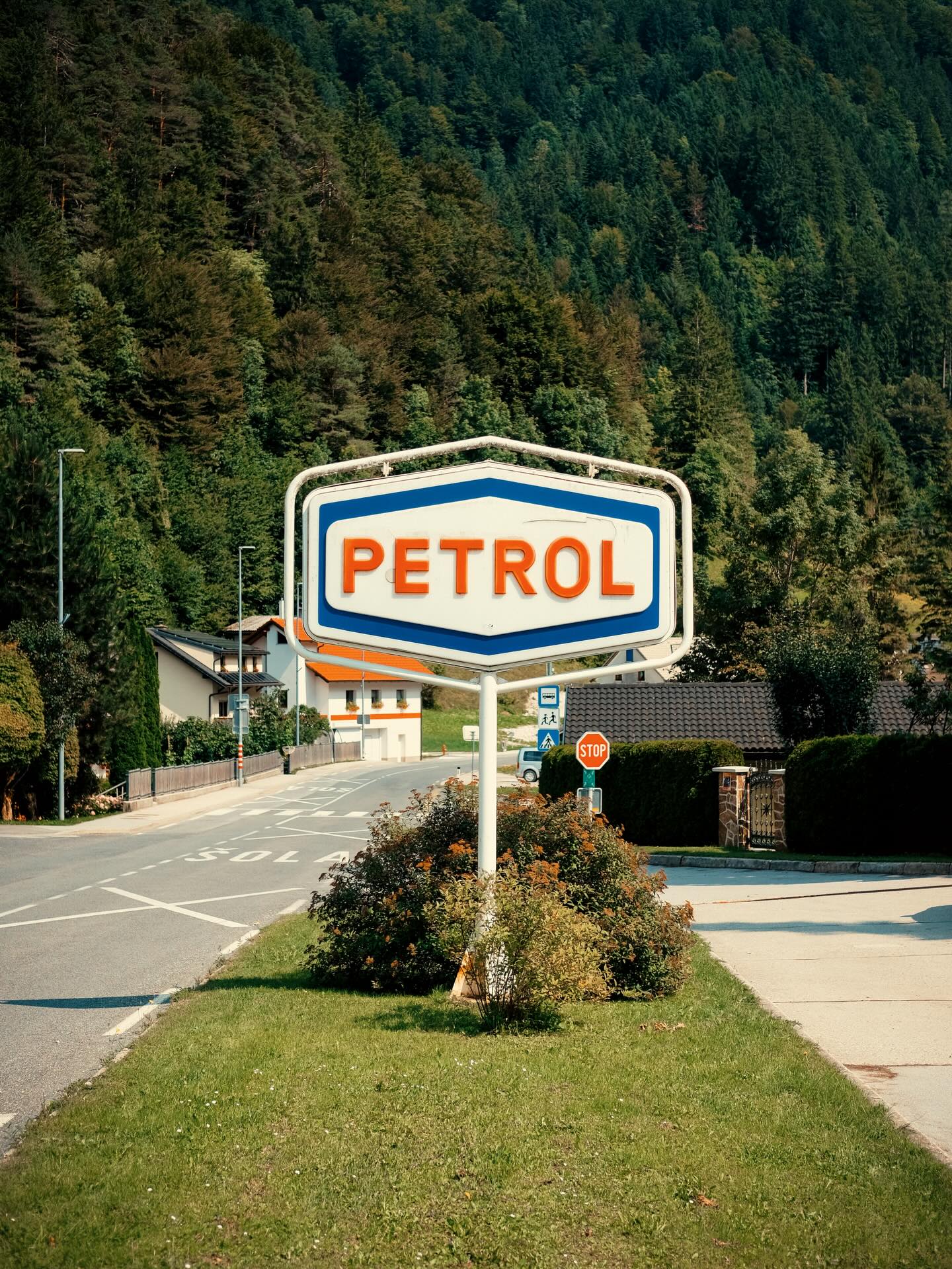 07/08/25 • 18h34 • Me gusta la gasolina 
•
#slovenia #slovenija #visitslovenia #slovenia #sloveniatravel #ifeelslovenia #slovenia_ig #feelslovenia #igslovenia #slowenien #solcava